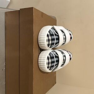 Boys Burberry Sneakers Size 30 (12.5)